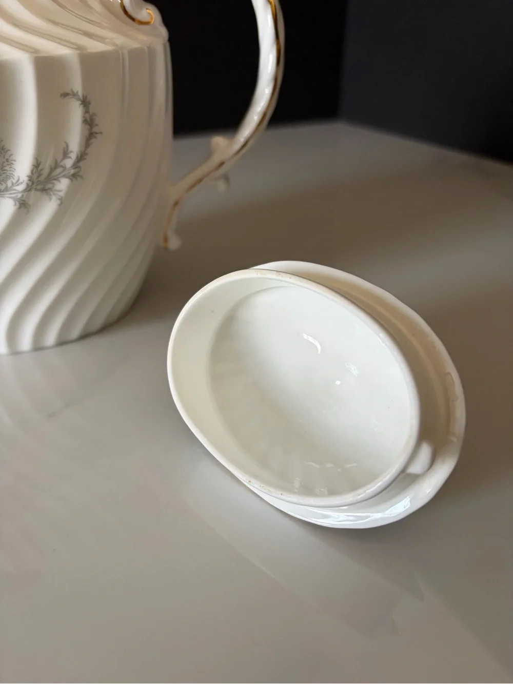 Aynsley wayside teapot